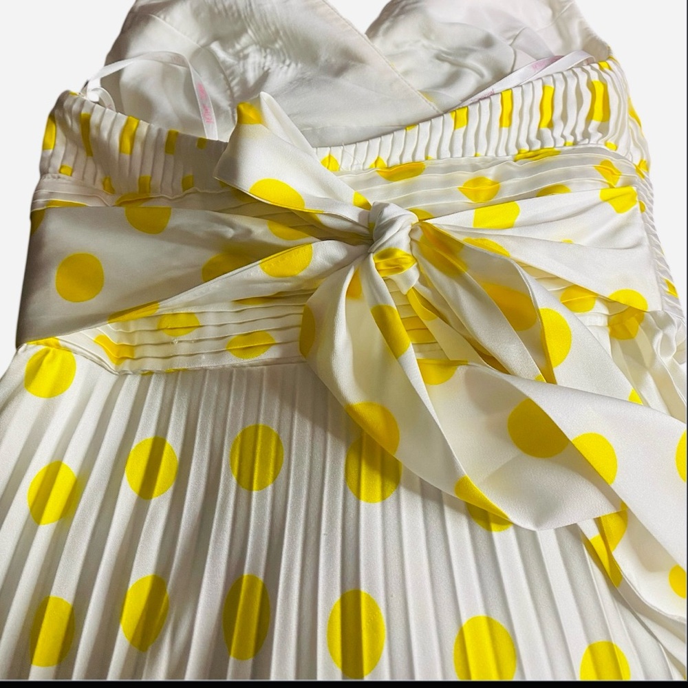 Betsey Johnson Yellow Polka Dot
Halter Pleated Midi Dress Size 2
Y2K Style - Picture 11 of 13
